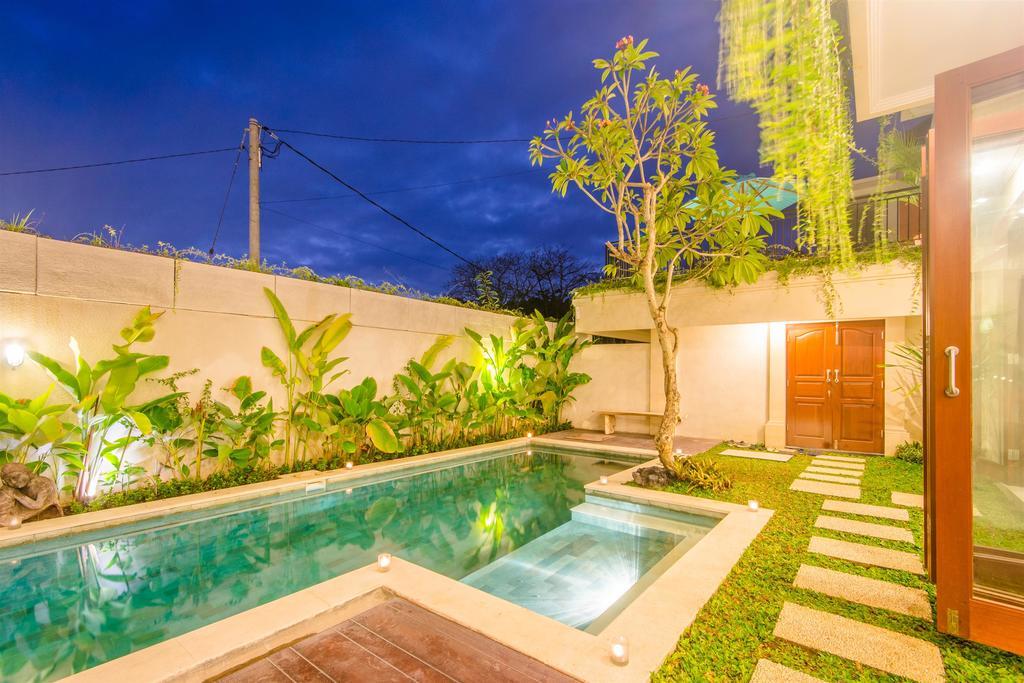 Villa Tepi Sungai Legian Rom bilde