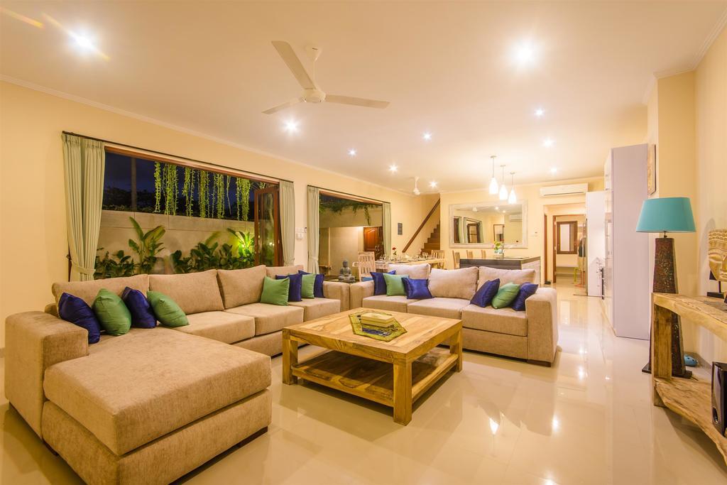 Villa Tepi Sungai Legian Rom bilde