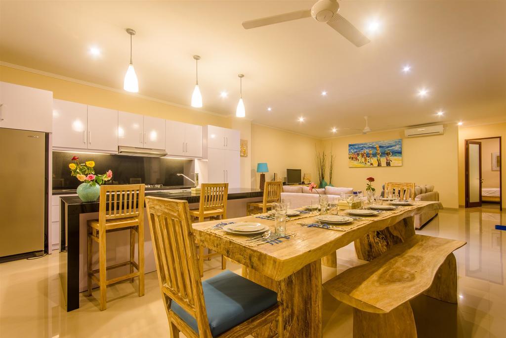 Villa Tepi Sungai Legian Rom bilde