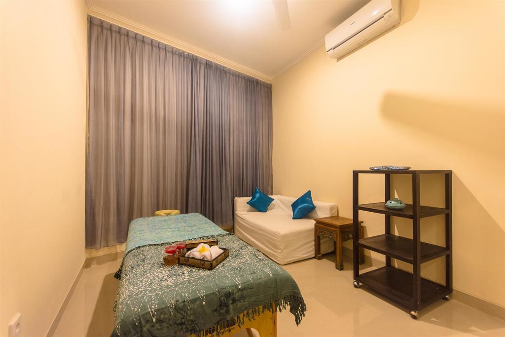 Villa Tepi Sungai Legian Rom bilde