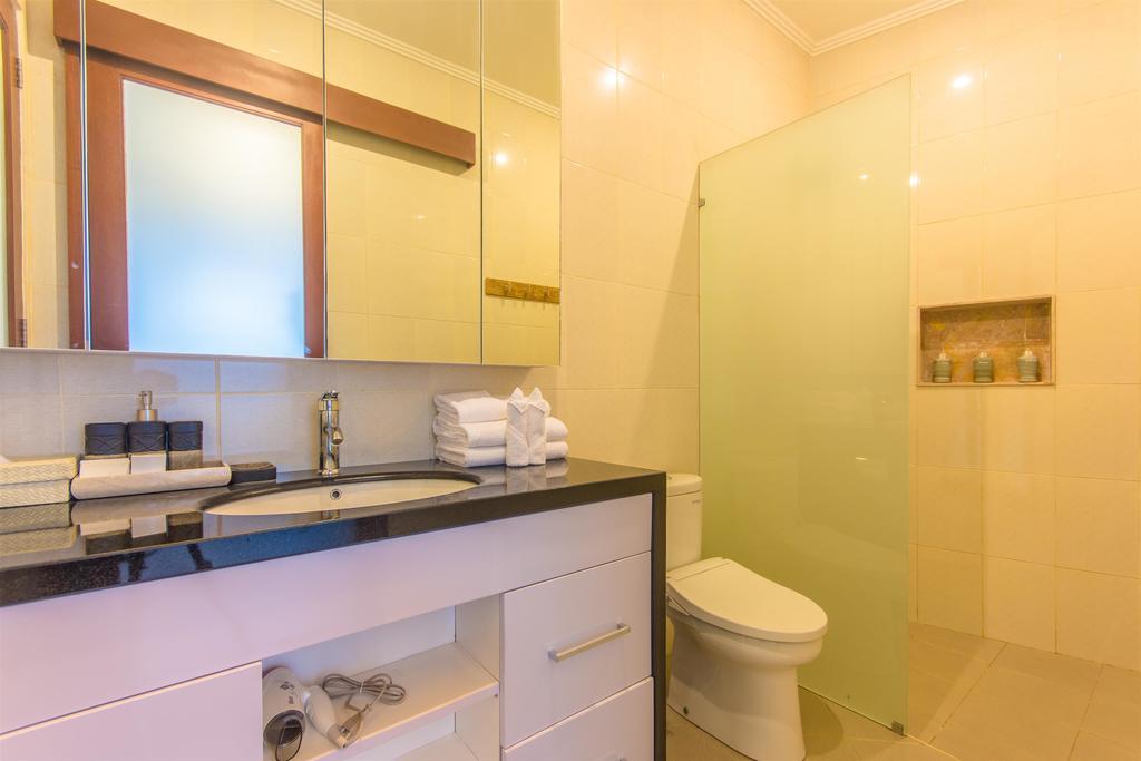 Villa Tepi Sungai Legian Rom bilde