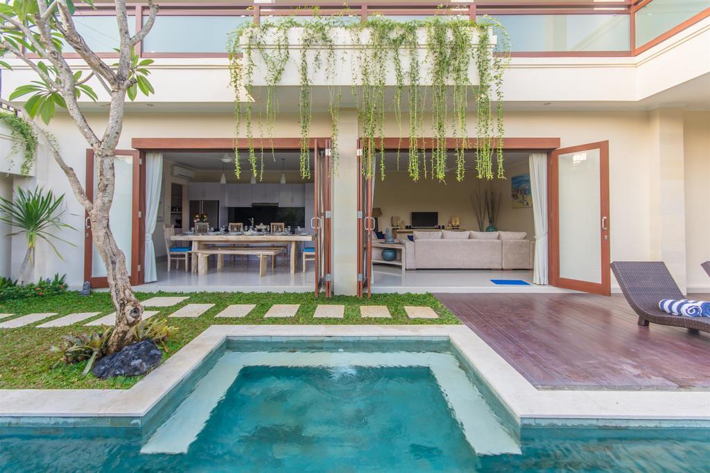 Villa Tepi Sungai Legian Rom bilde