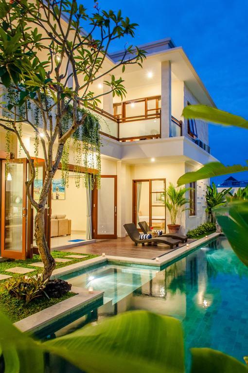 Villa Tepi Sungai Legian Rom bilde